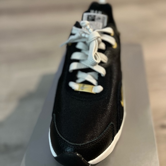 Nike SERENA WILLIAMS DESIGN - Picture 7 of 11